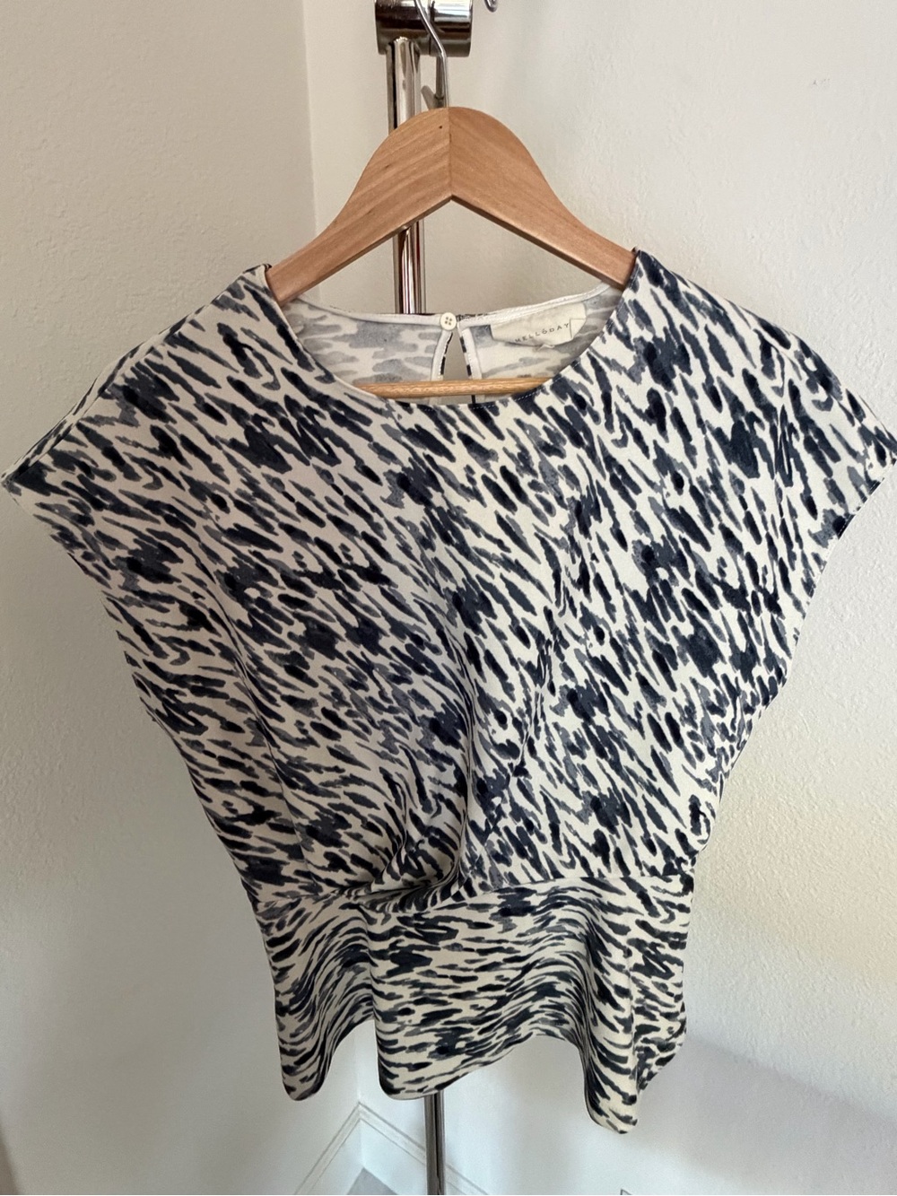 Melloday Navy and White Abstract Short Sleeve Tunic